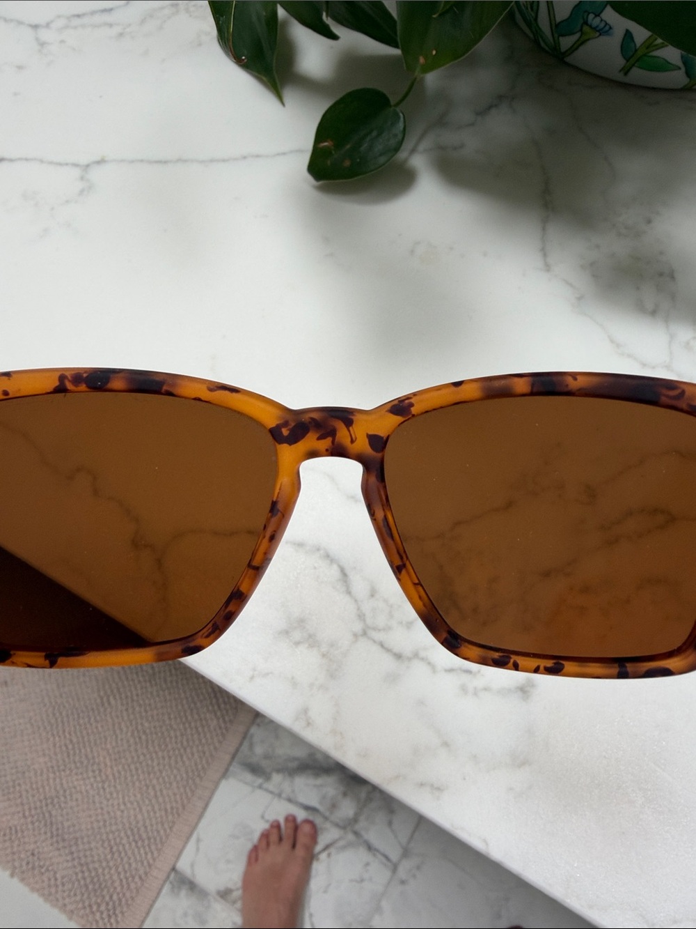 Goodr Smaller is Baller sunglasses - Picture 8 of 10